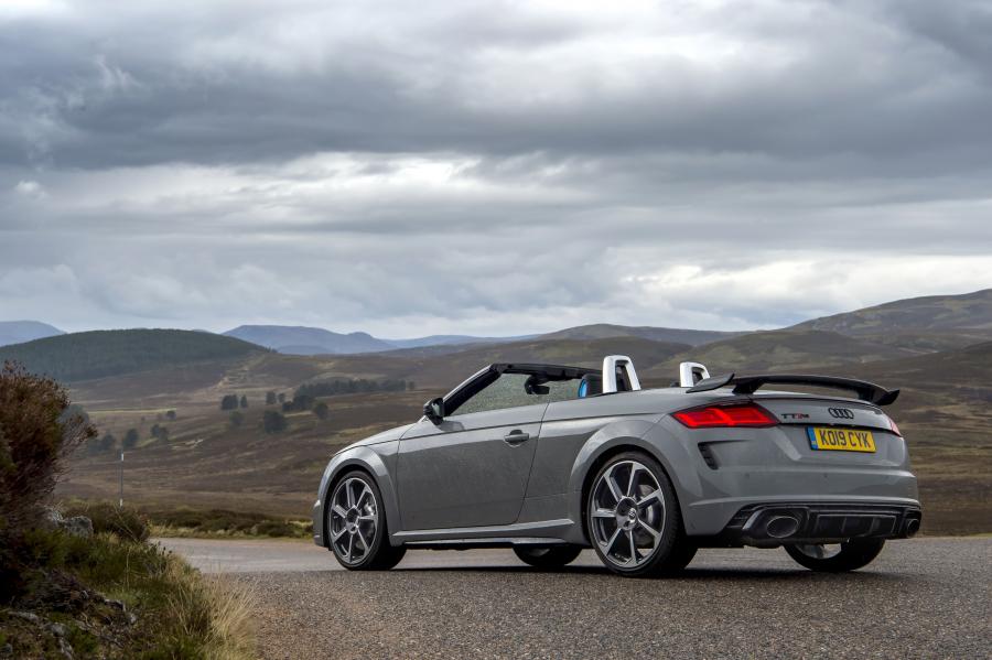  Audi TT RS Roadster (8S) 2019 года  (UK) (фото 30 из 36)